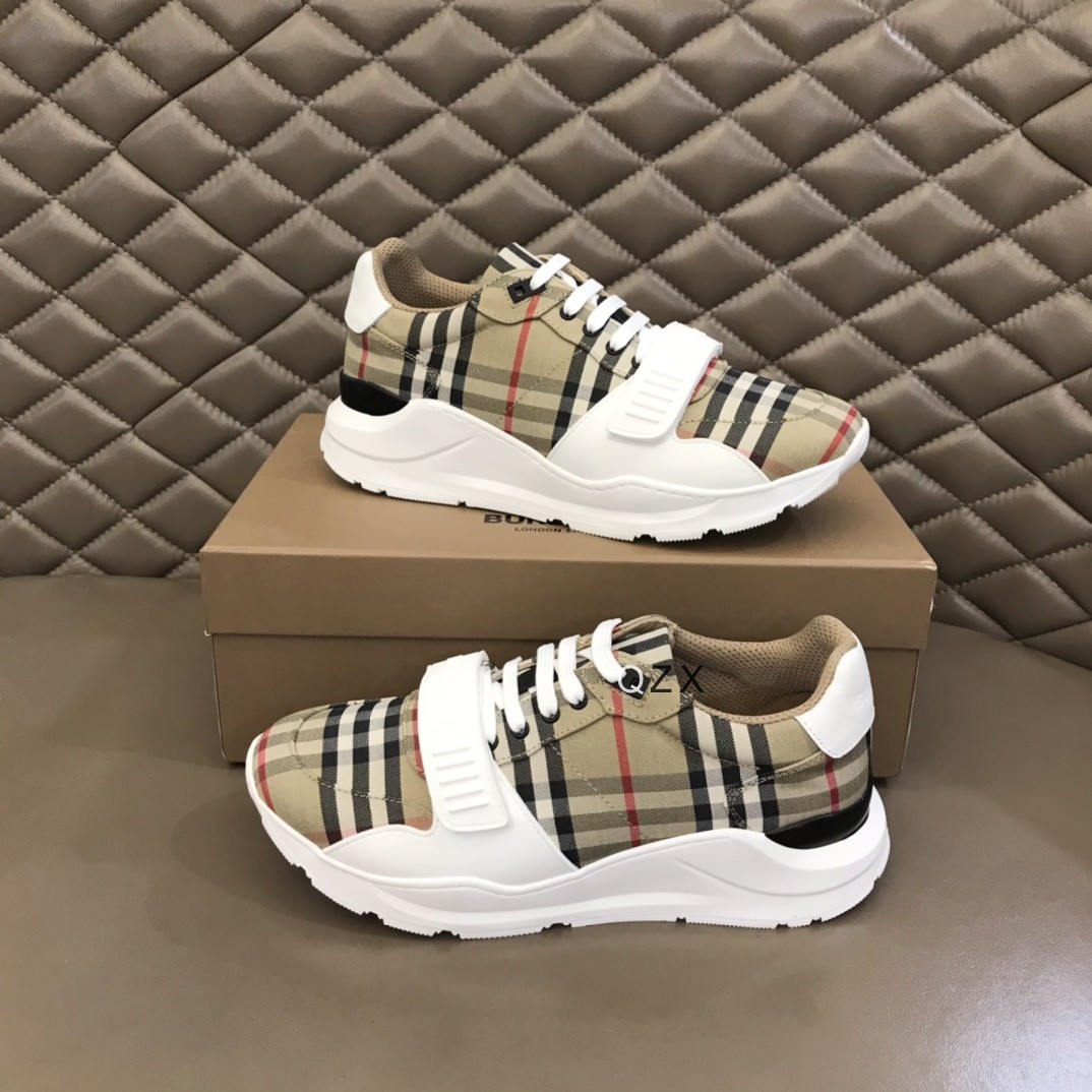 men Burberry shoes-184